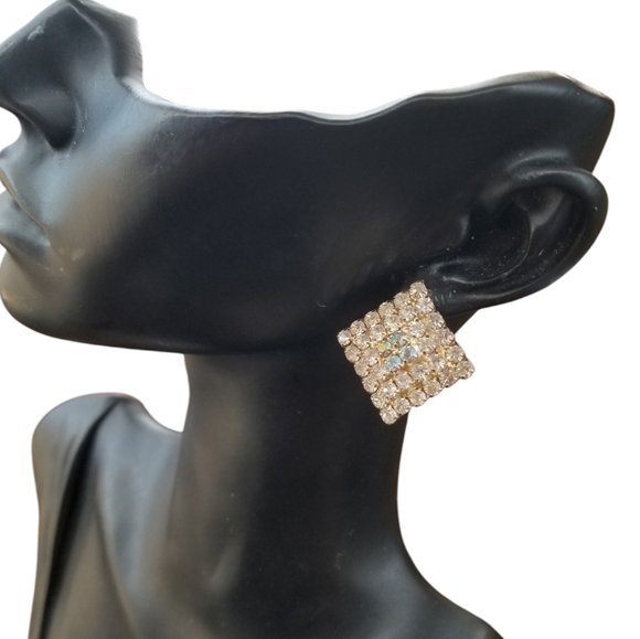 VINTAGE GOLDTONE & GLASS RHINESTONE DIAMOND SHAPE STATEMENT EARRINGS - Picture 2 of 6